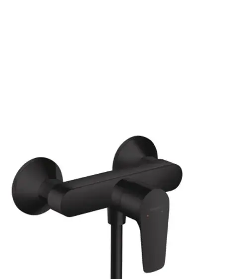 Schwarzer Wand-Brausemischer von Hansgrohe mit einem Hebel für die Temperatur- und Durchflussregelung. Montiert zwischen zwei runden Wandplatten.